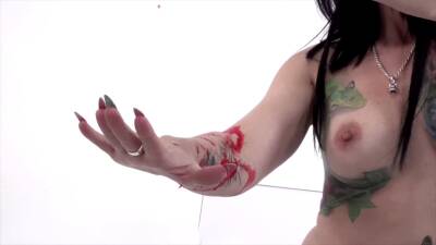 Tattooed babe Marie Bossette covers herself in hot wax - sexu.com
