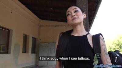 Pierced asian babe gets money for having outdoor public sex - txxx