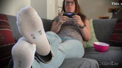 Footfetish. Ignore Cam. Netflix And Chill - hclips.com