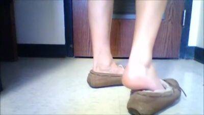 Old Moccasins Frieda Ann Foot Fetish - hclips.com