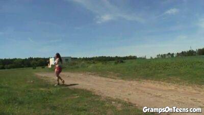 Pissing fetish teen pees all over the grass - sunporno.com