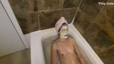 Masturbation In The Bathtub With Mud Mask On The Face - hclips.com