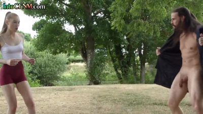CFNM sluts deepthroating lucky guys dick - hotmovs.com - Britain