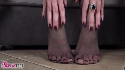 Foot Tease Of A Dominant Lady Cop - upornia.com