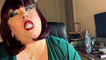 Fat UK Domme Tina Snua Chain Smokes 2 Cork Cigarettes While Playing With Her Tits - OMI, Nose & Cone Exhales, Drifting - xvideos.com - Britain