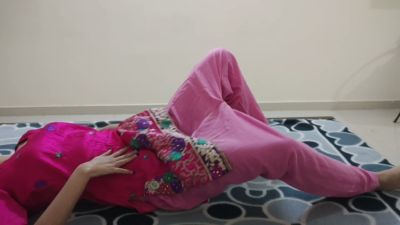 Indian woman in traditional clothes shares passionate missionary moment in private room - yesvids.com - India